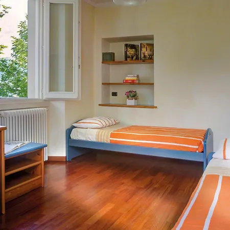 Sleeps 6 Pool Wifi Willa